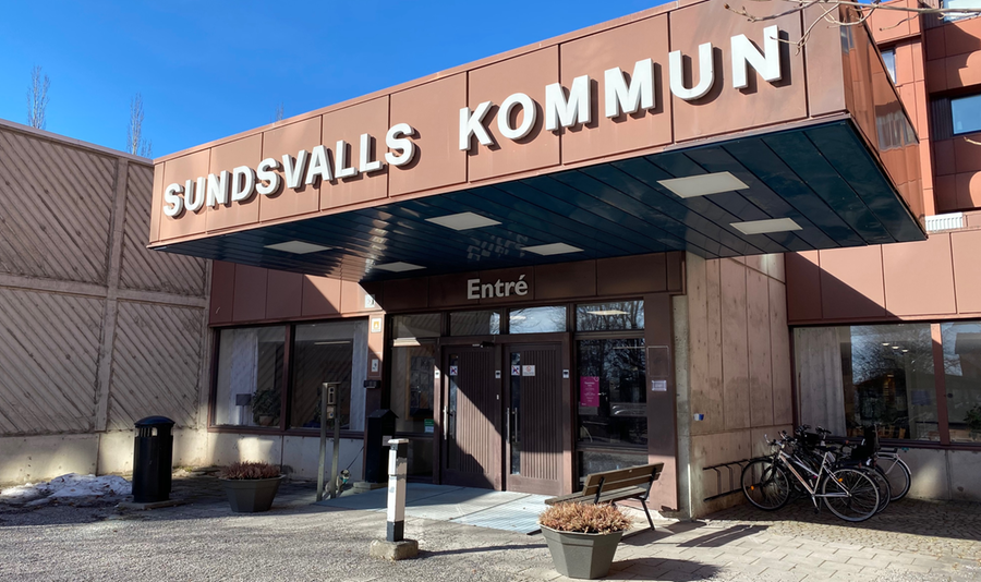 Sundsvalls kommuns huvudingång.
