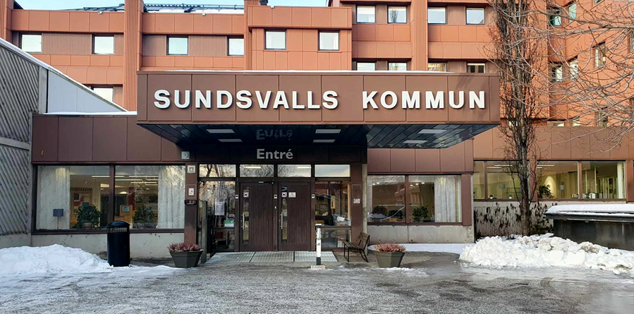 Sundsvalls kommuns entrédörr.